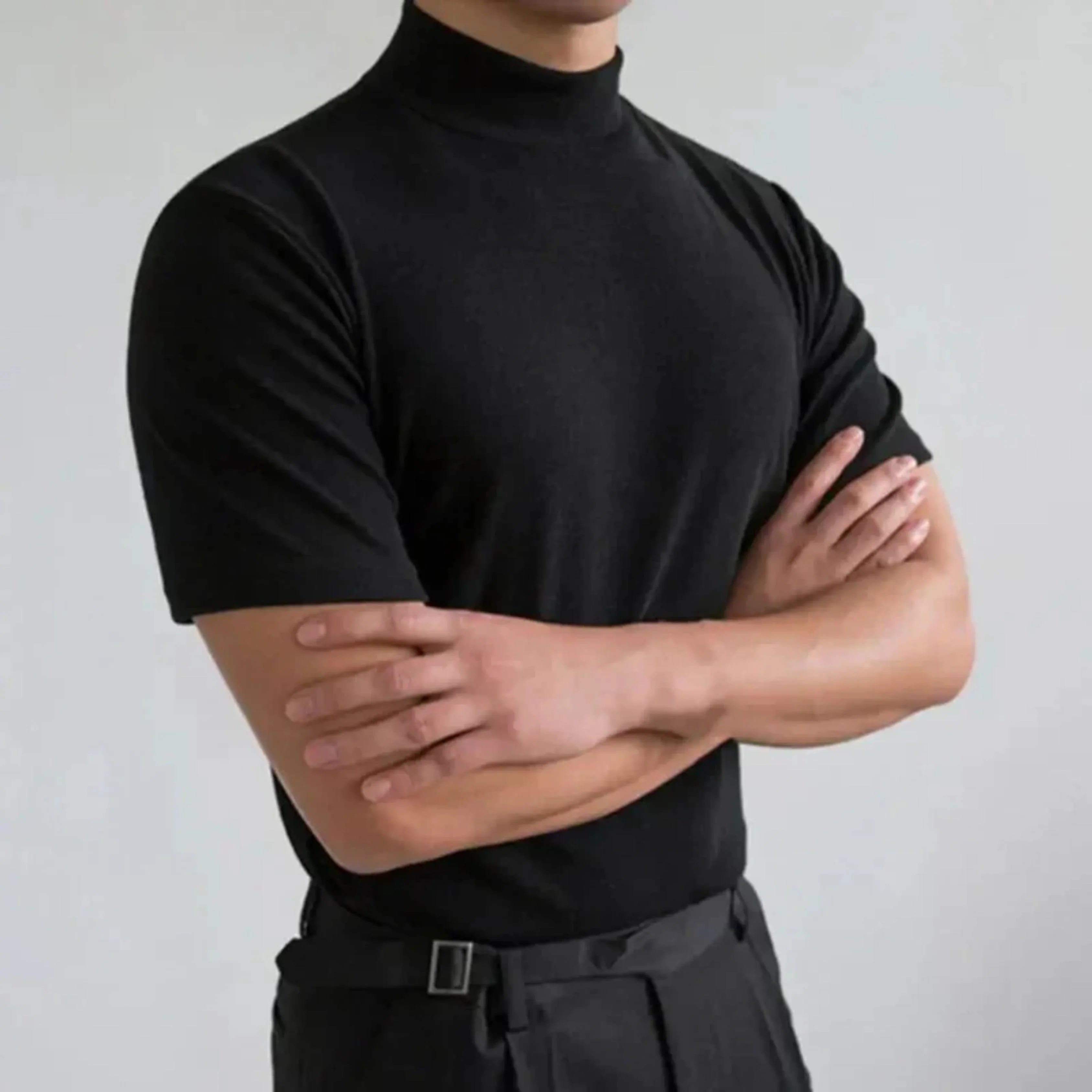 CELVOIR | T-SHIRT À HAUT COL POUR HOMME