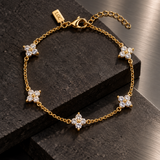 Bracelet Doré À Cinq Motifs Trèfle Et Zircones